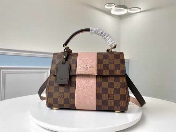 Louis Vuitton Bag 2020 ID:202007a124